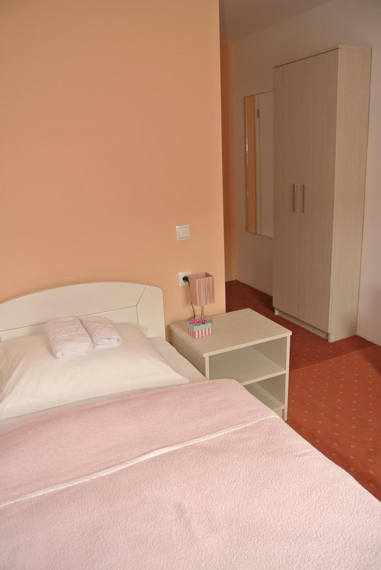 Garni Hotel Beograd Negotin Rom bilde